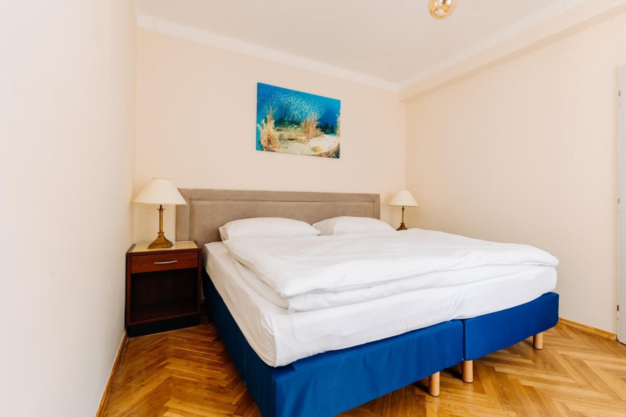Apartments Tgm 11 Karlovy Vary Kültér fotó