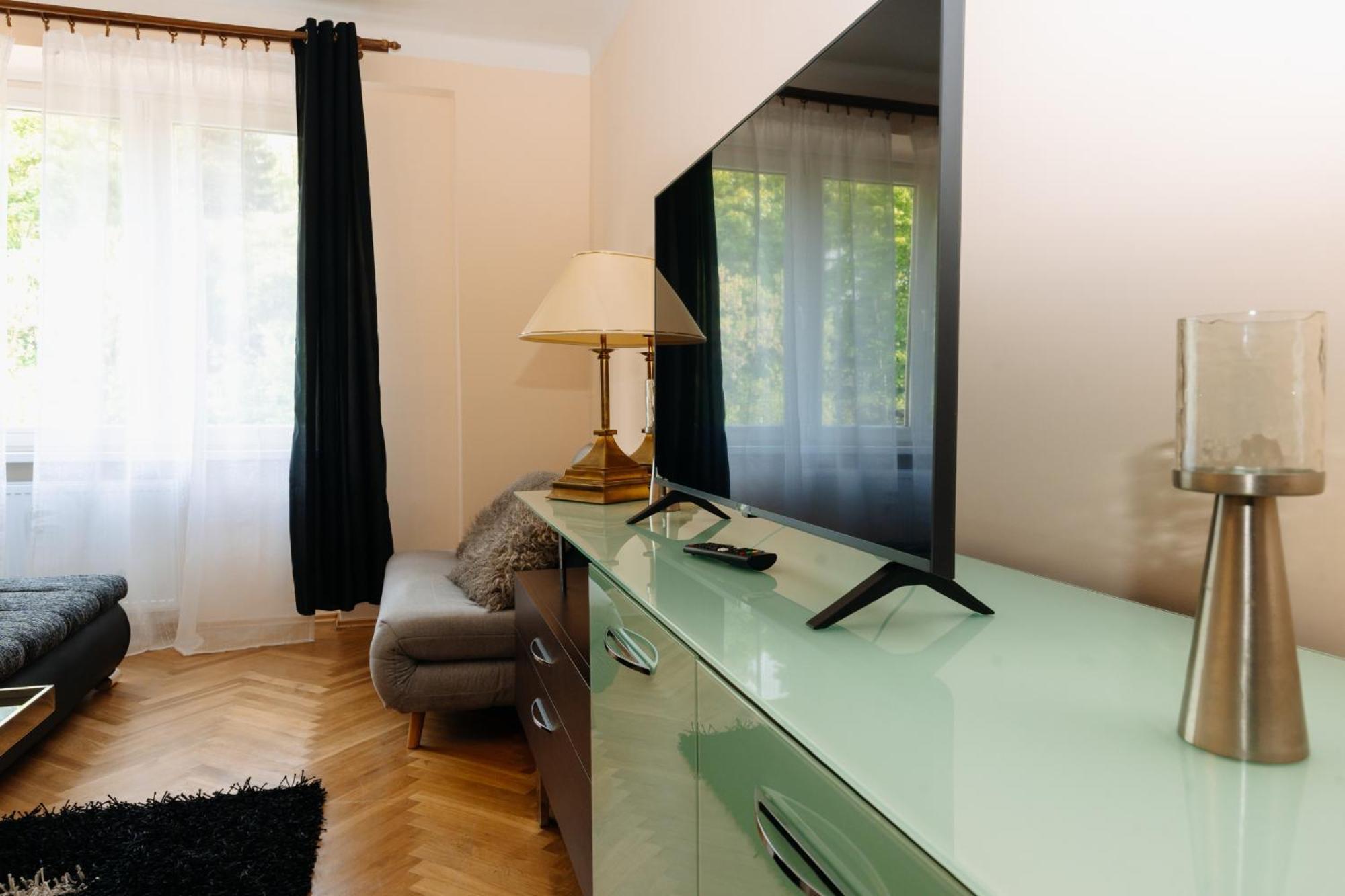Apartments Tgm 11 Karlovy Vary Kültér fotó